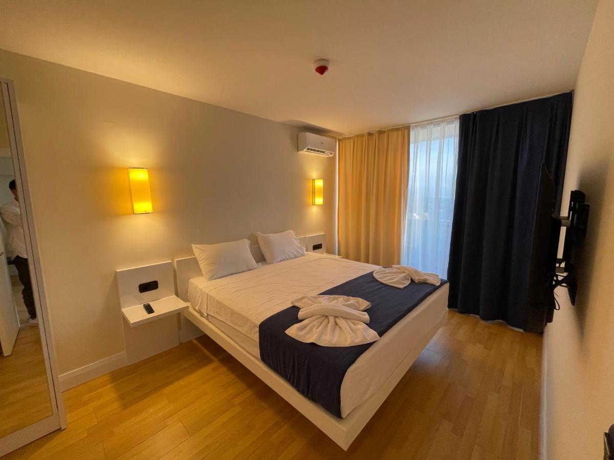 Orbi City Suites Batumi Exterior photo