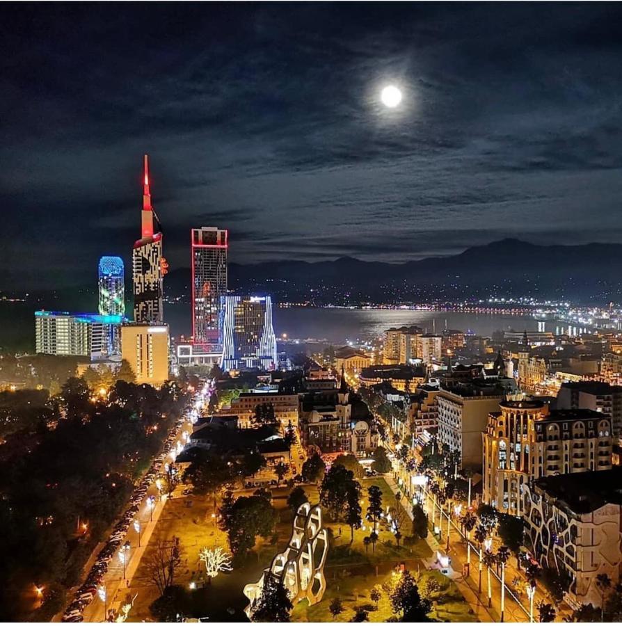 Orbi City Suites Batumi Exterior photo
