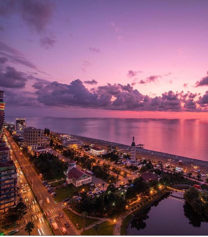 Orbi City Suites Batumi Exterior photo