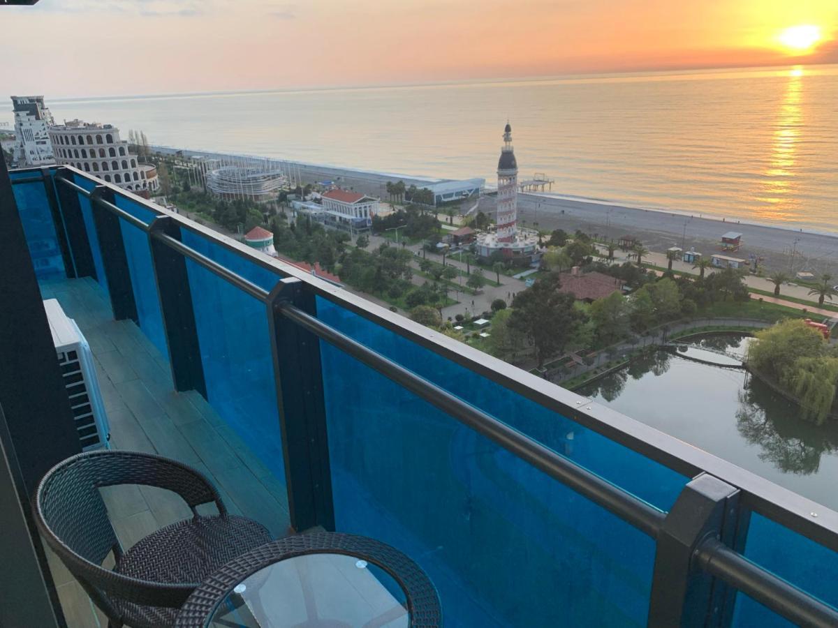 Orbi City Suites Batumi Exterior photo