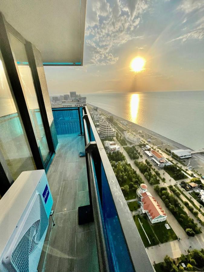 Orbi City Suites Batumi Exterior photo