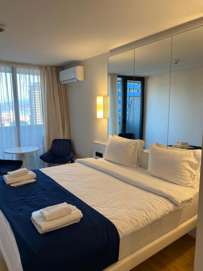 Orbi City Suites Batumi Exterior photo