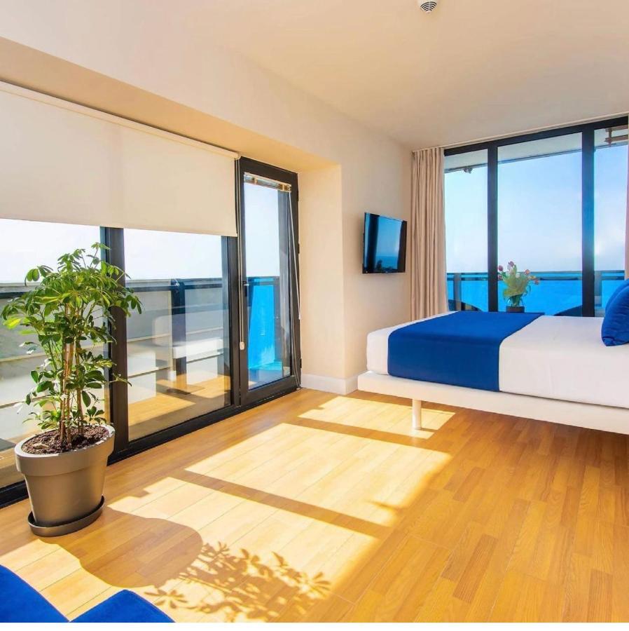 Orbi City Suites Batumi Exterior photo